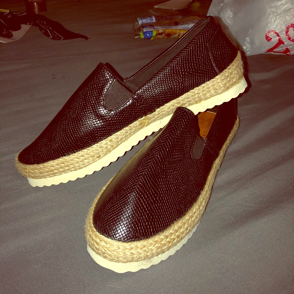 Women’s slip on shoes
